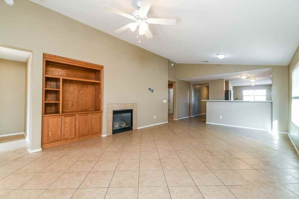1835 W Desert Canyon Dr - Photo 5 of 16