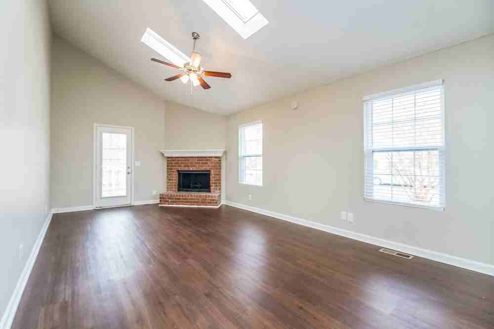 200 Burwick Ct - Photo 3 of 16