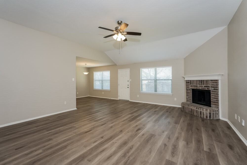 1024 Brown Crest Rd - Photo 4 of 16