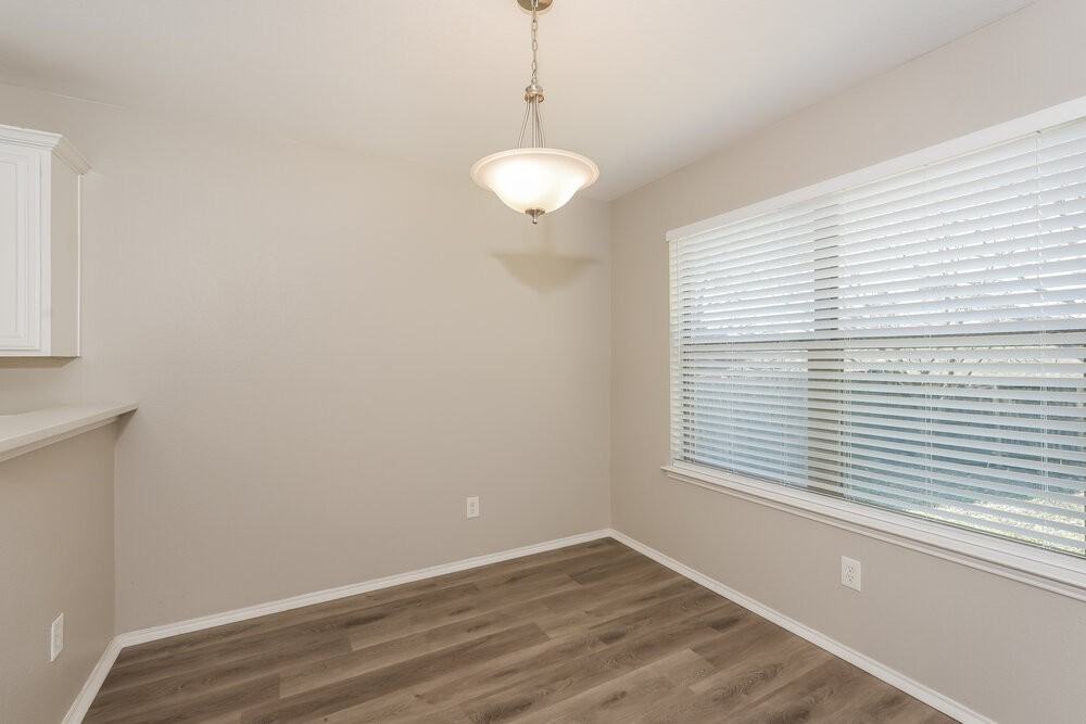 1024 Brown Crest Rd - Photo 6 of 16