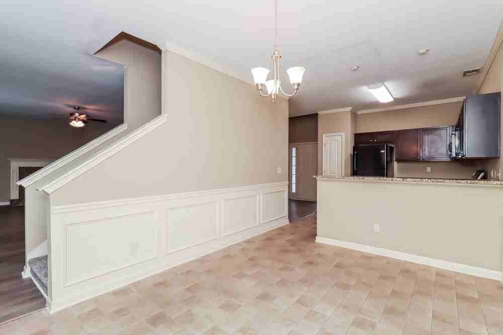 293 Camellia Way - Photo 7 of 17