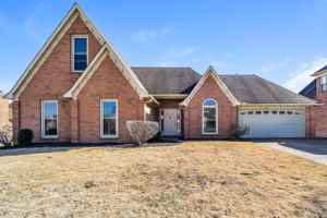 featured image of 4560 Wood Fox Cv