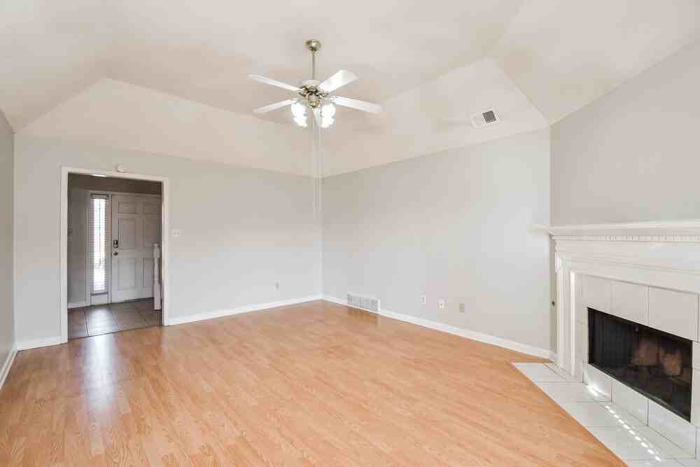 4560 Wood Fox Cv - Photo 5 of 17