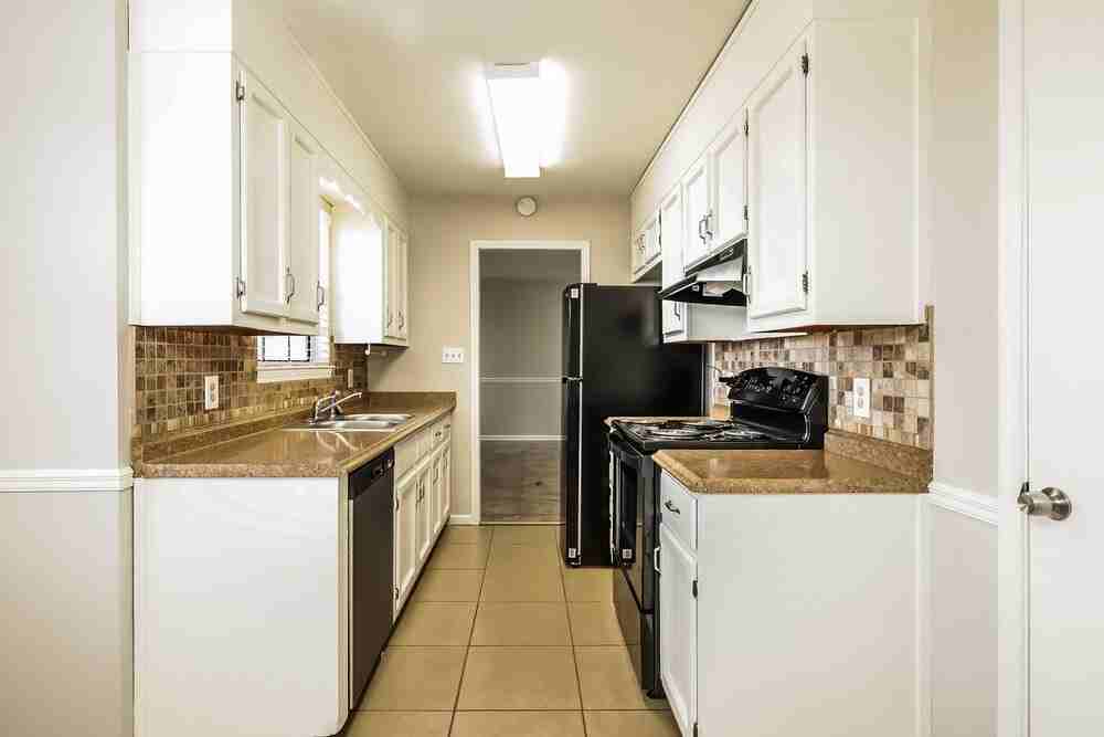 5520 Eden Dr - Photo 7 of 17