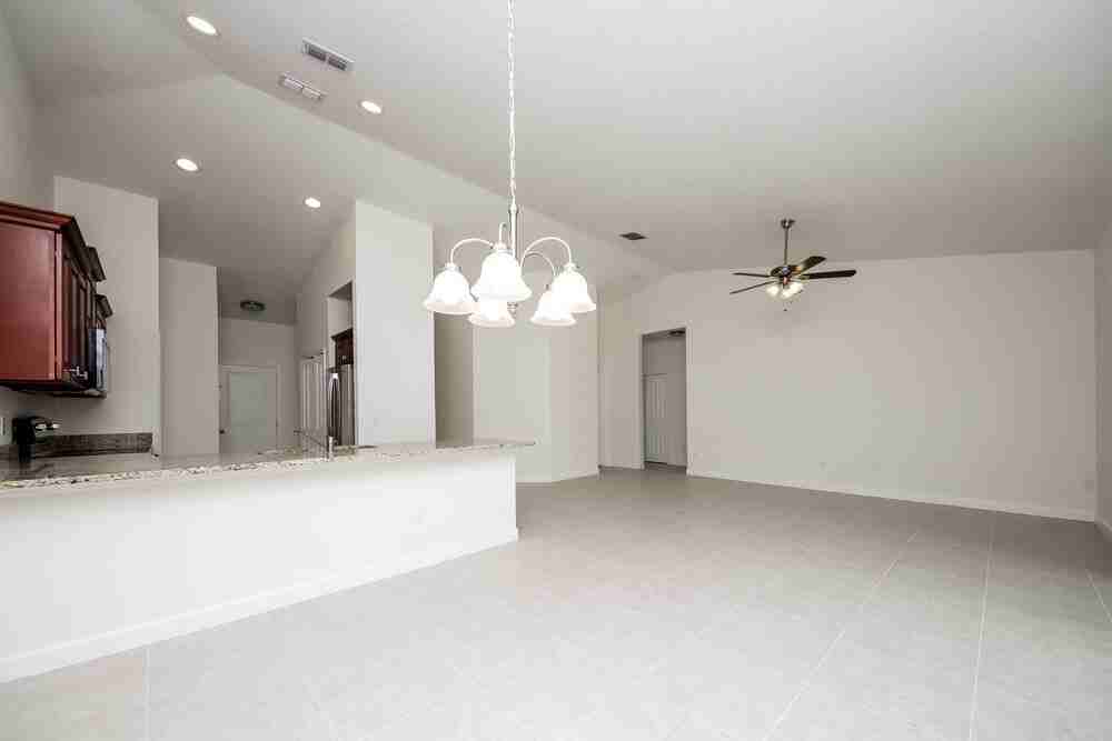 839 Valnera Ct - Photo 5 of 16