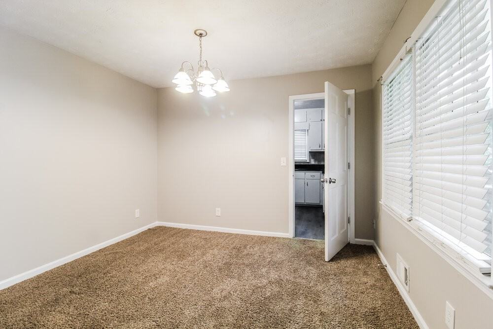 188 Regal Dr - Photo 4 of 16