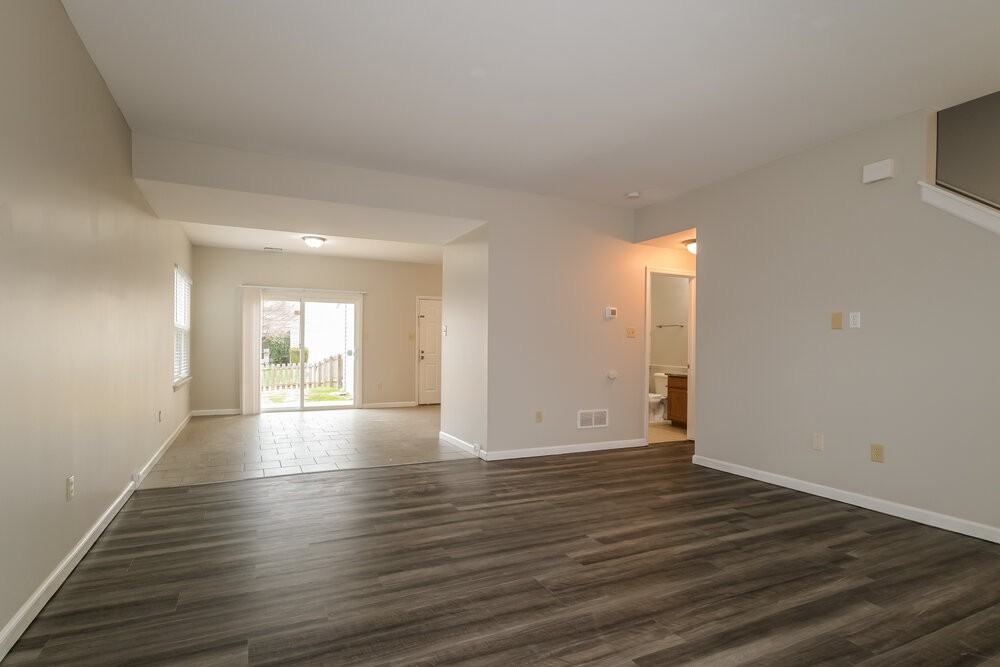 2012 Village Glen Dr - Photo 5 of 17