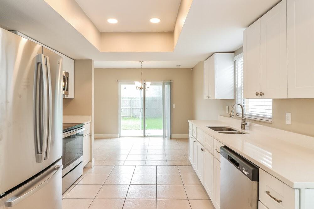 6828 Swain Ave - Photo 7 of 16