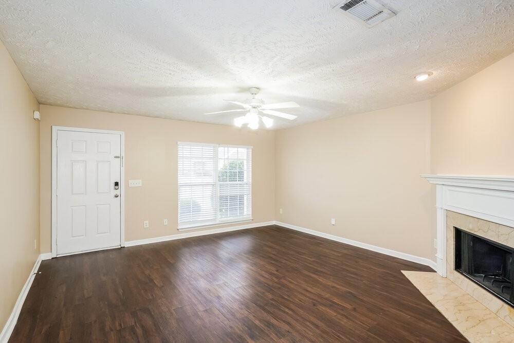 4010 Sequoia Trl - Photo 4 of 17