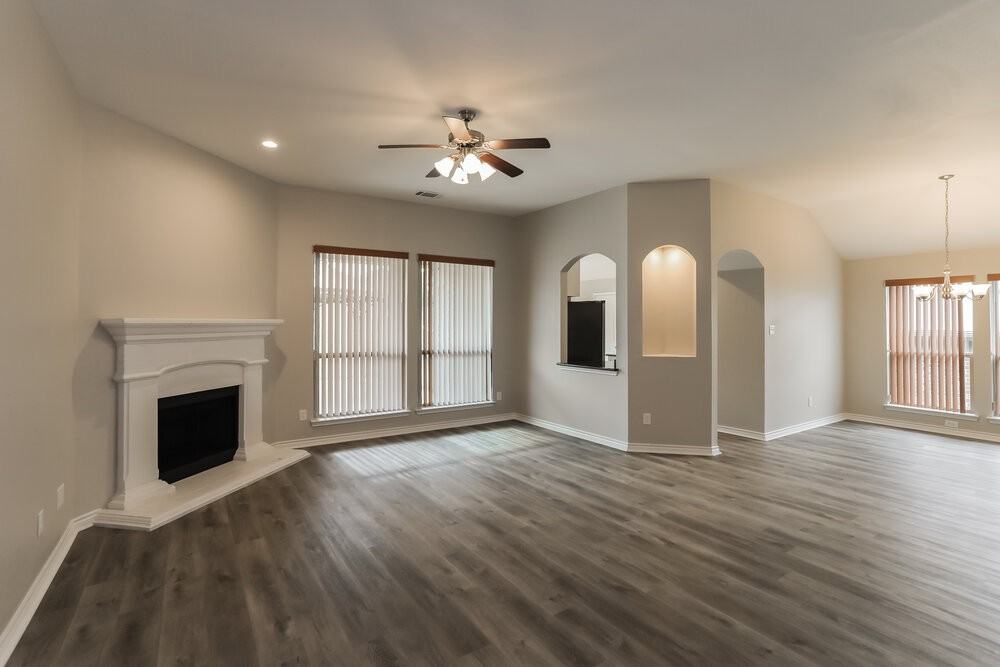 9221 Barbara Dr - Photo 3 of 16