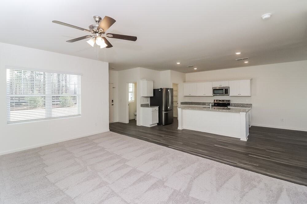 73 Hargrave Ave - Photo 7 of 17