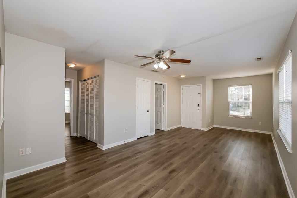 2335 Layton Park Dr - Photo 6 of 16