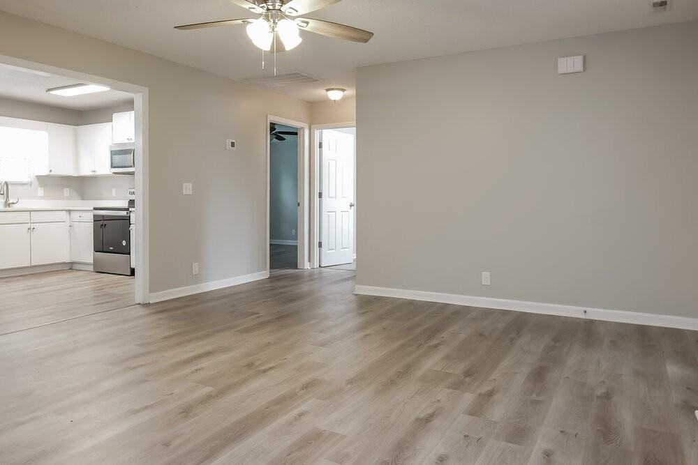 2729 Windwalker Ct - Photo 4 of 17