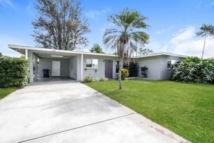 4459 Beneva Rd - Photo 1 of 1