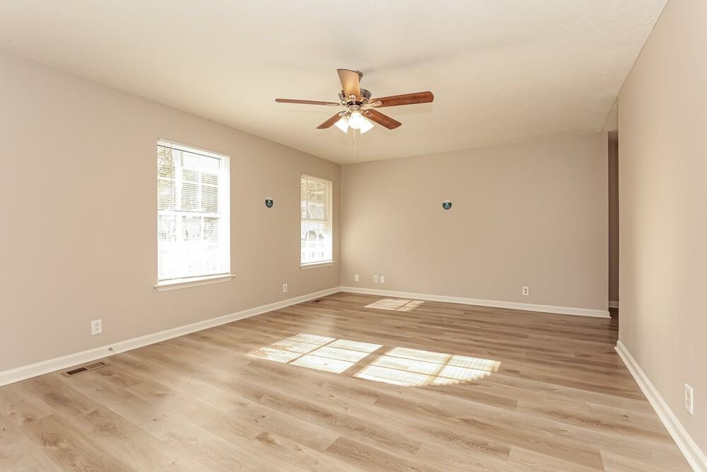 117 Mckinley St - Photo 3 of 16