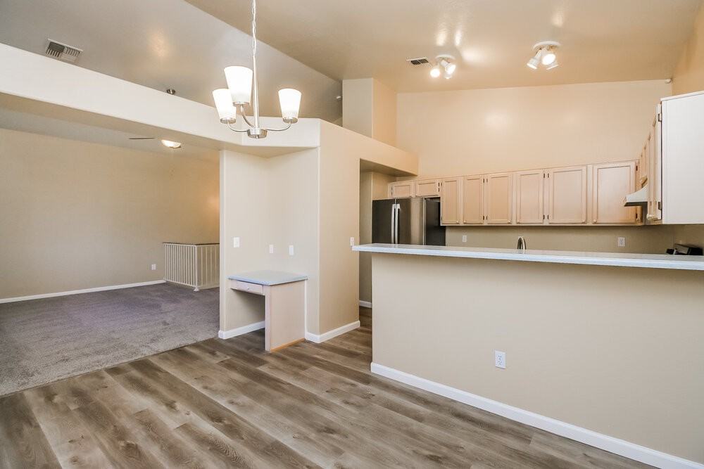 4649 E Towne Ln - Photo 6 of 17