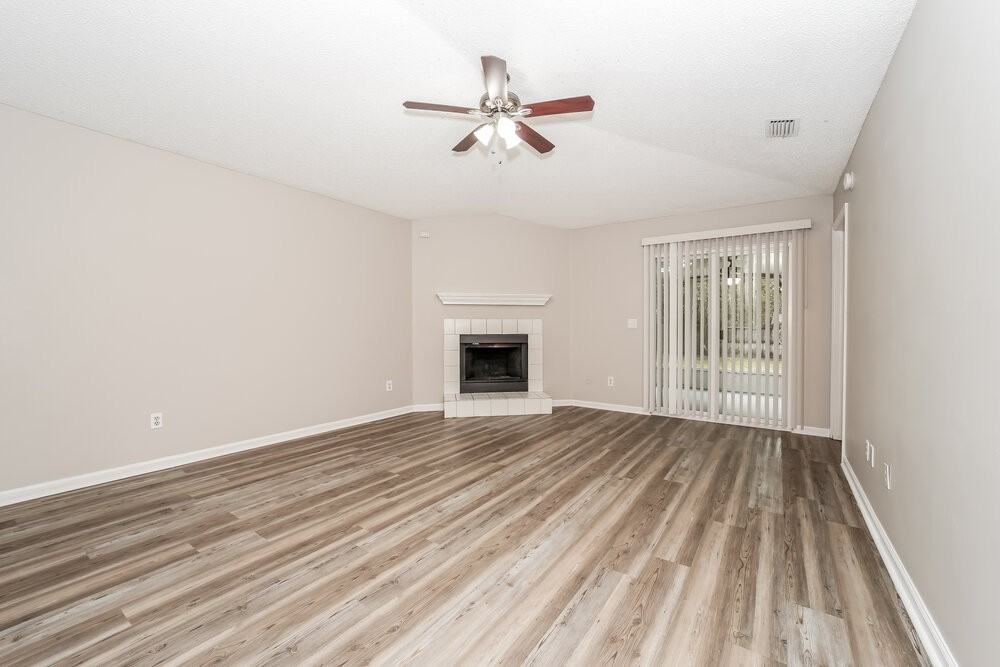 11182 Mikris Dr S - Photo 3 of 16