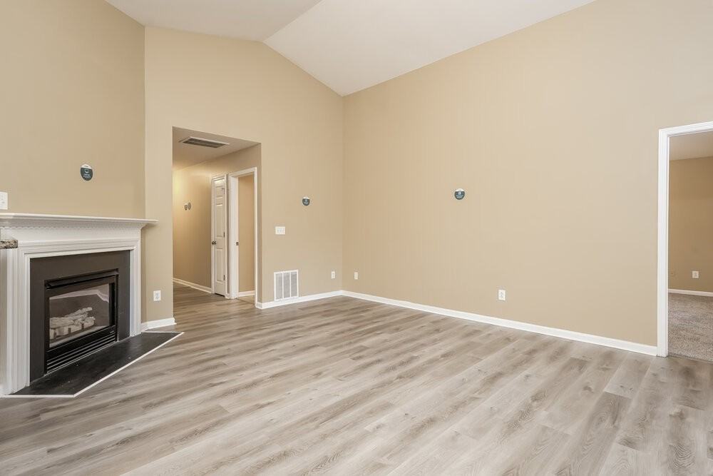 3770 Thornaby Cir - Photo 3 of 16