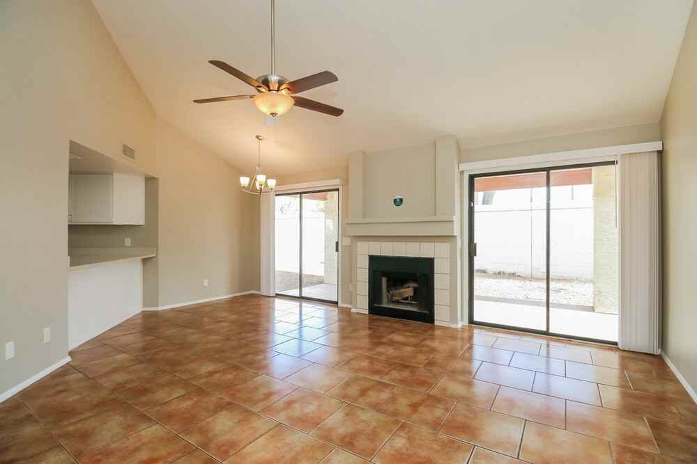 1109 N Willow St - Photo 3 of 16