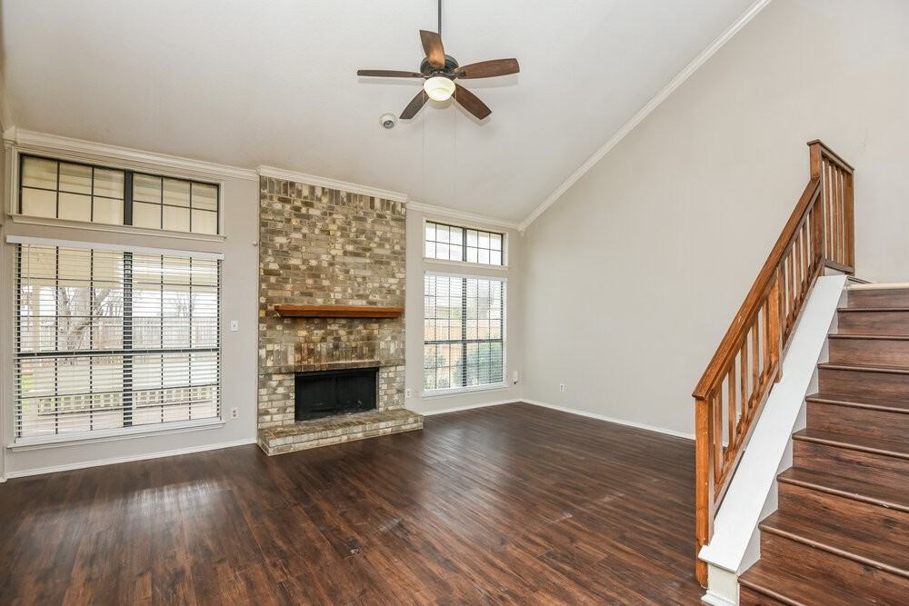 2552 Forest Creek Dr - Photo 4 of 17