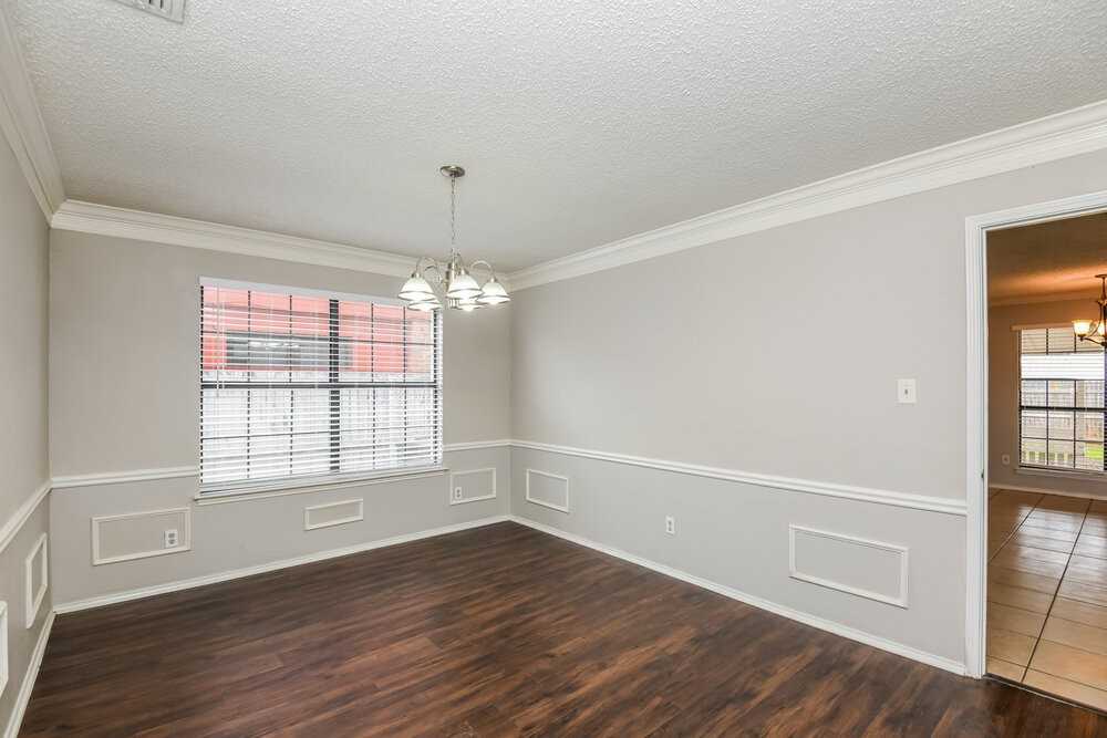 2552 Forest Creek Dr - Photo 6 of 17