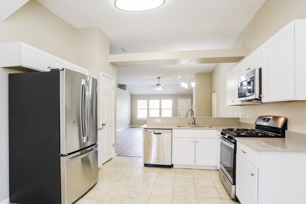 31142 N Head Dr - Photo 6 of 16