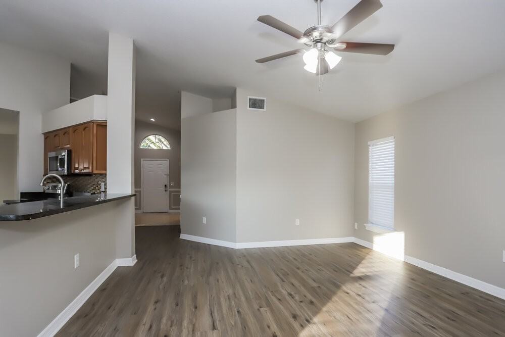 1528 Allenton Ave - Photo 3 of 16