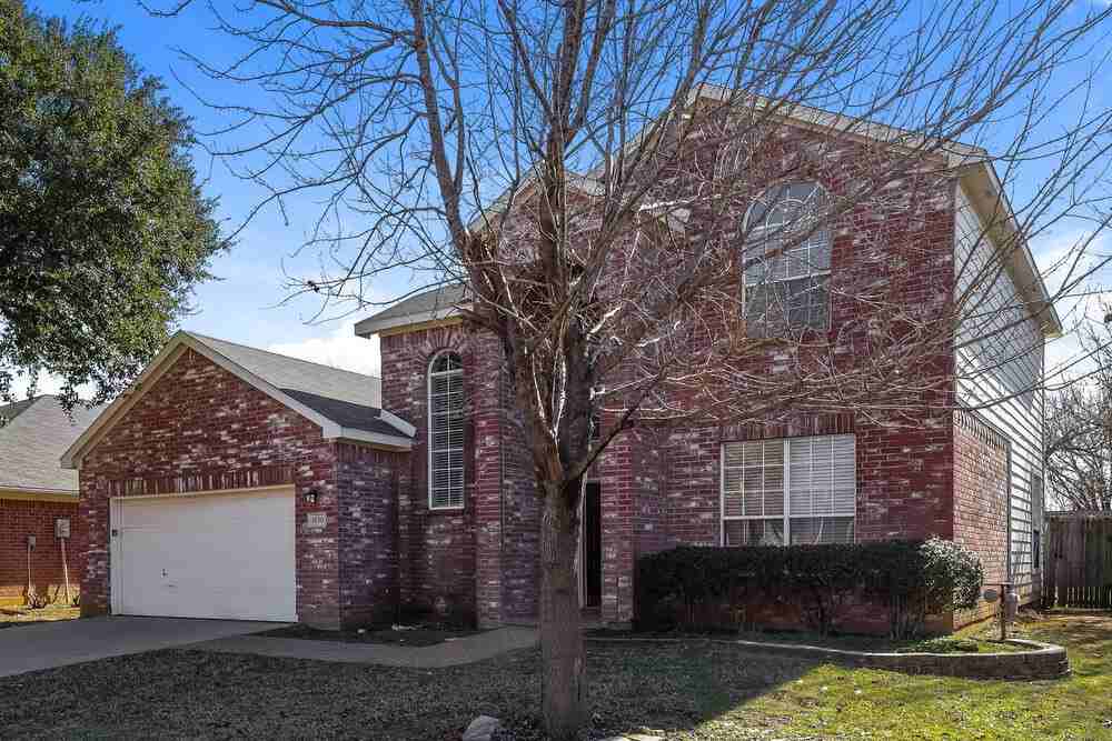 1630 Redwood Dr - Photo 4 of 17