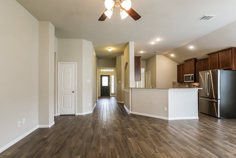 3718 Breckenridge Dr - Photo 4 of 16