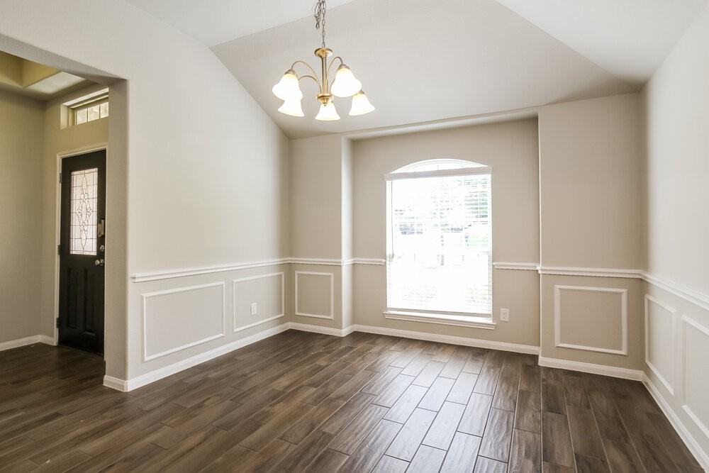 3718 Breckenridge Dr - Photo 5 of 16