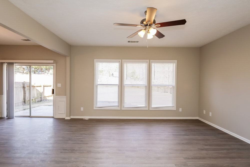 205 Cool Weather Dr - Photo 6 of 17