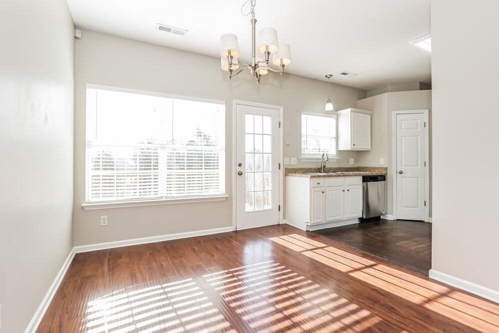 5006 Timber Trail Dr - Photo 6 of 17