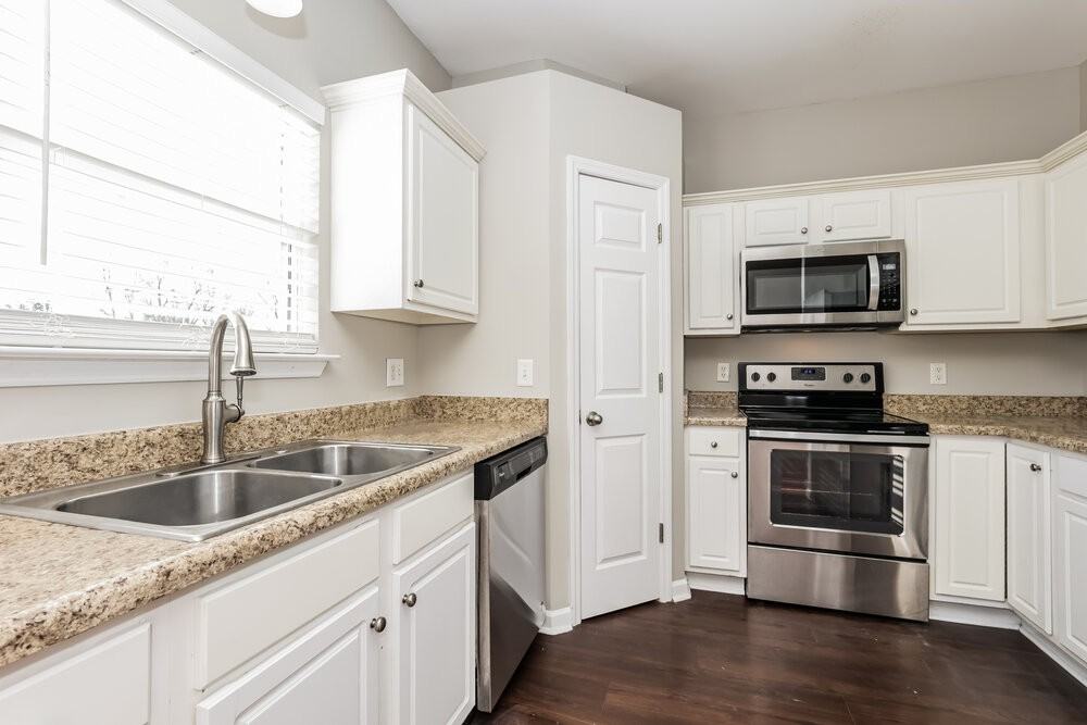 5006 Timber Trail Dr - Photo 7 of 17