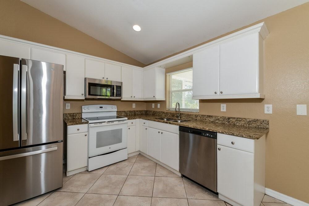 4643 Mermell Cir - Photo 7 of 16