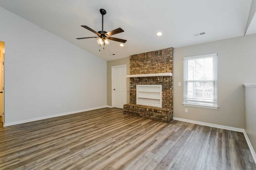 233 Sweetheart Ct - Photo 3 of 16