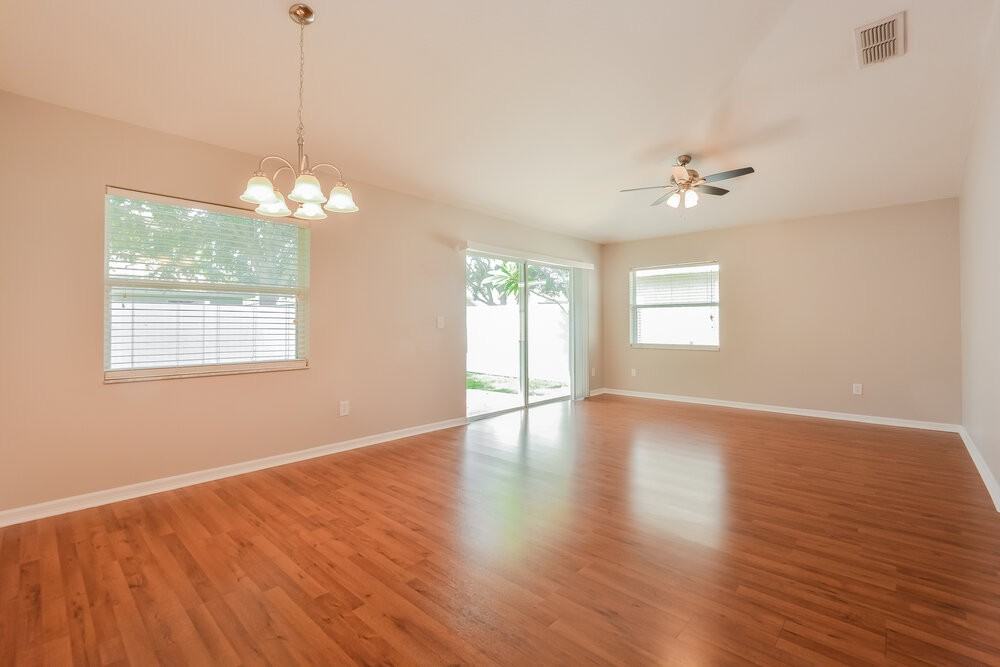2138 Briarcliff Cir - Photo 5 of 16