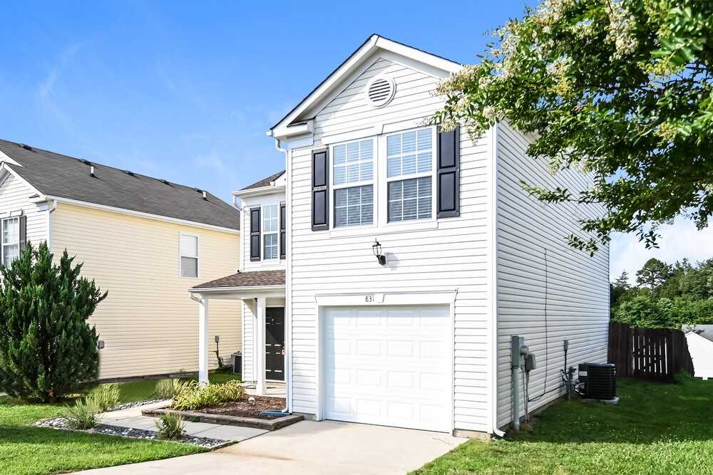 831 Littleton Dr - Photo 4 of 17