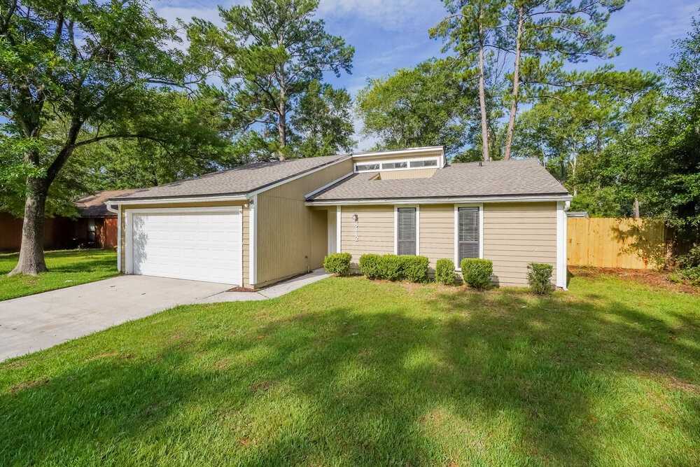 8112 Coralberry Ln - Photo 3 of 16