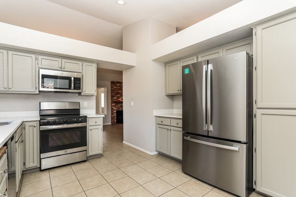 3101 W Calle De La Bajada - Photo 5 of 16