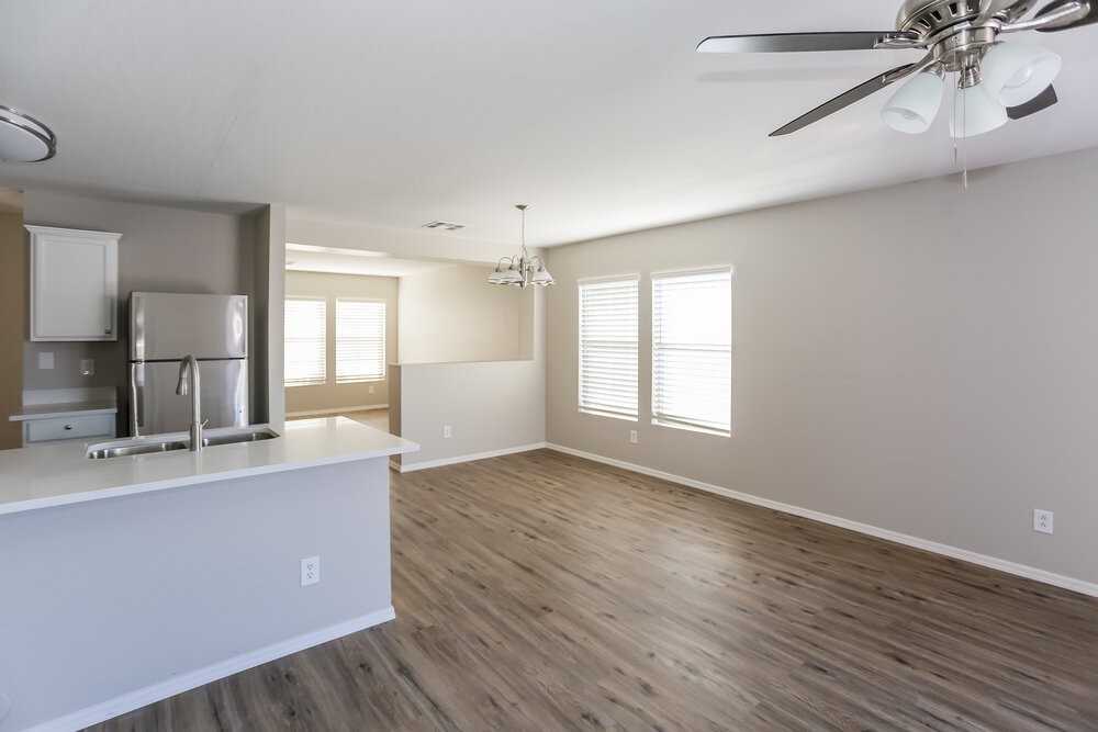 45616 W Guilder Ave - Photo 5 of 16