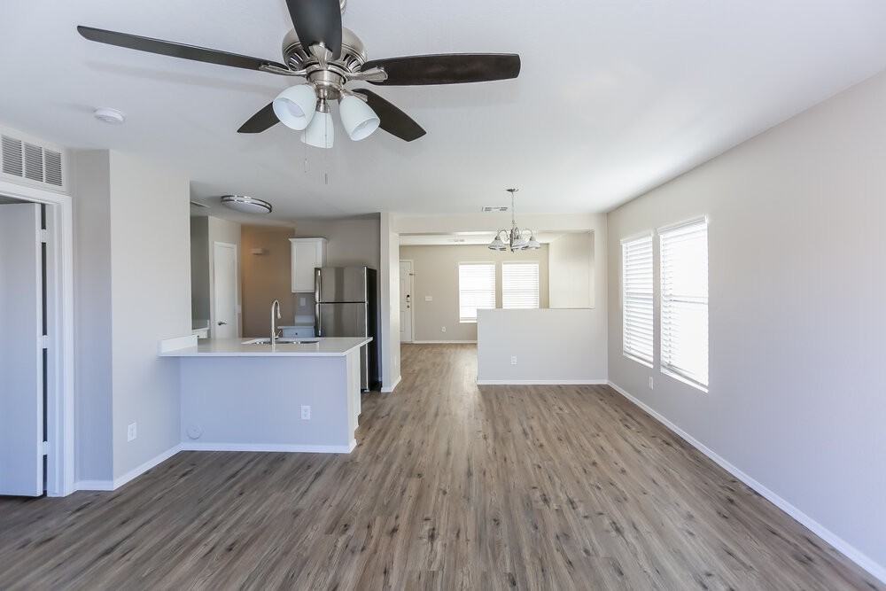 45616 W Guilder Ave - Photo 6 of 16