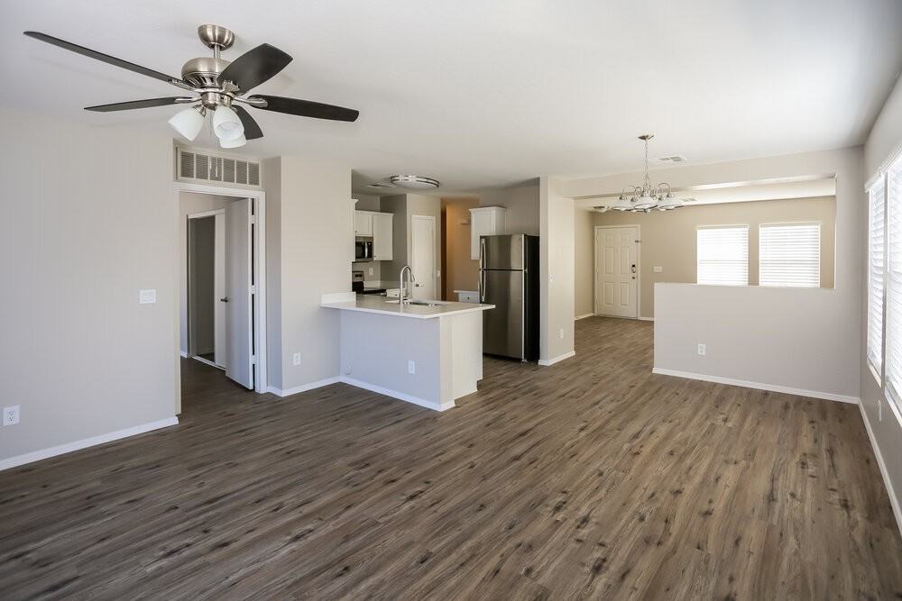 45616 W Guilder Ave - Photo 7 of 16