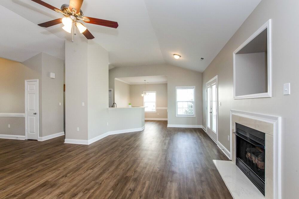 1432 Standish Dr - Photo 3 of 16