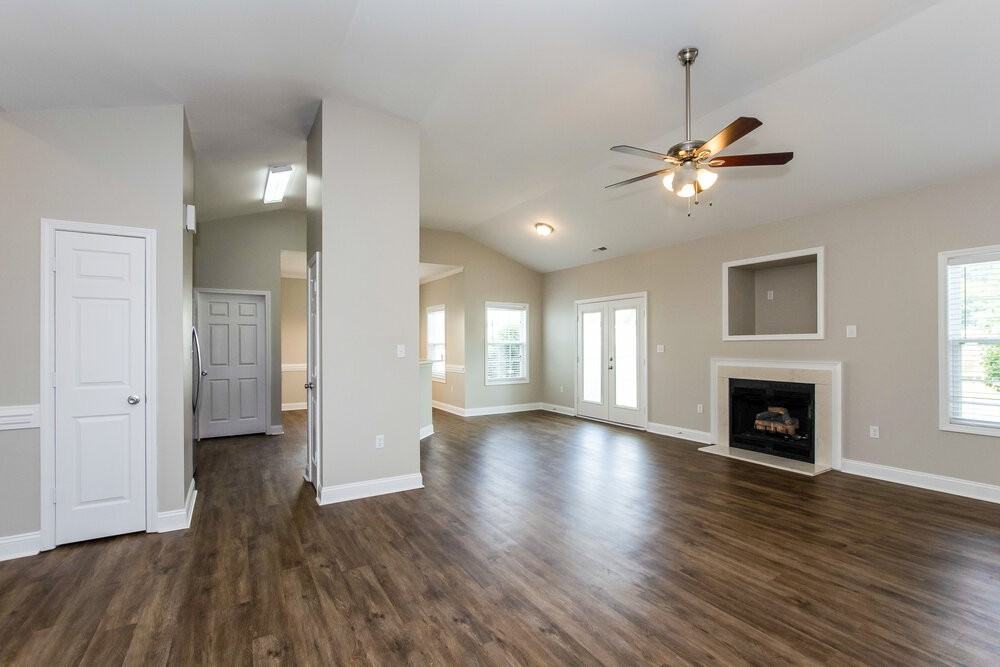 1432 Standish Dr - Photo 6 of 16