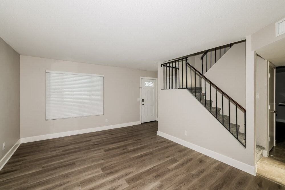 8737 W Bluefield Ave - Photo 5 of 17