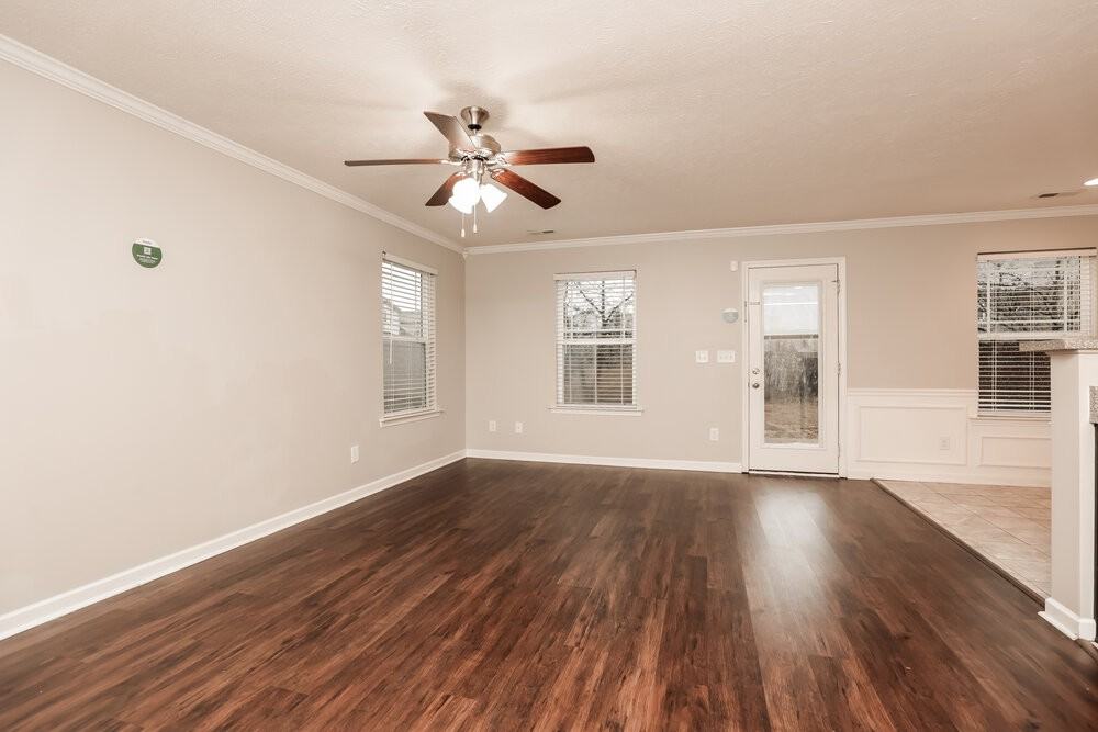 1706 Warmingfield Dr - Photo 4 of 17