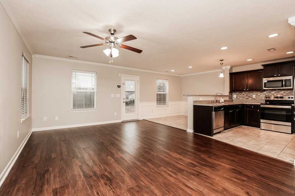 1706 Warmingfield Dr - Photo 5 of 17