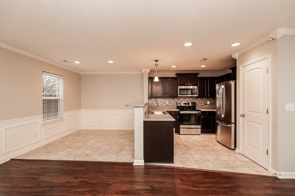 1706 Warmingfield Dr - Photo 6 of 17