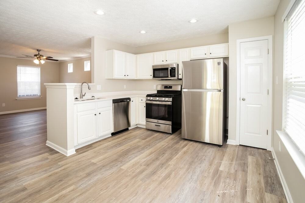 136 Oak Grove Pl - Photo 7 of 18