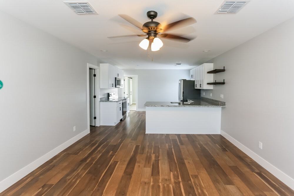 4656 S 38th Ln - Photo 3 of 16